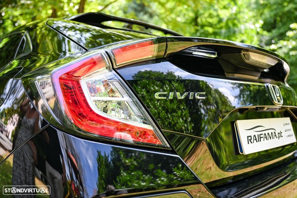 Honda Civic 1.0 i-VTEC Executive - 19