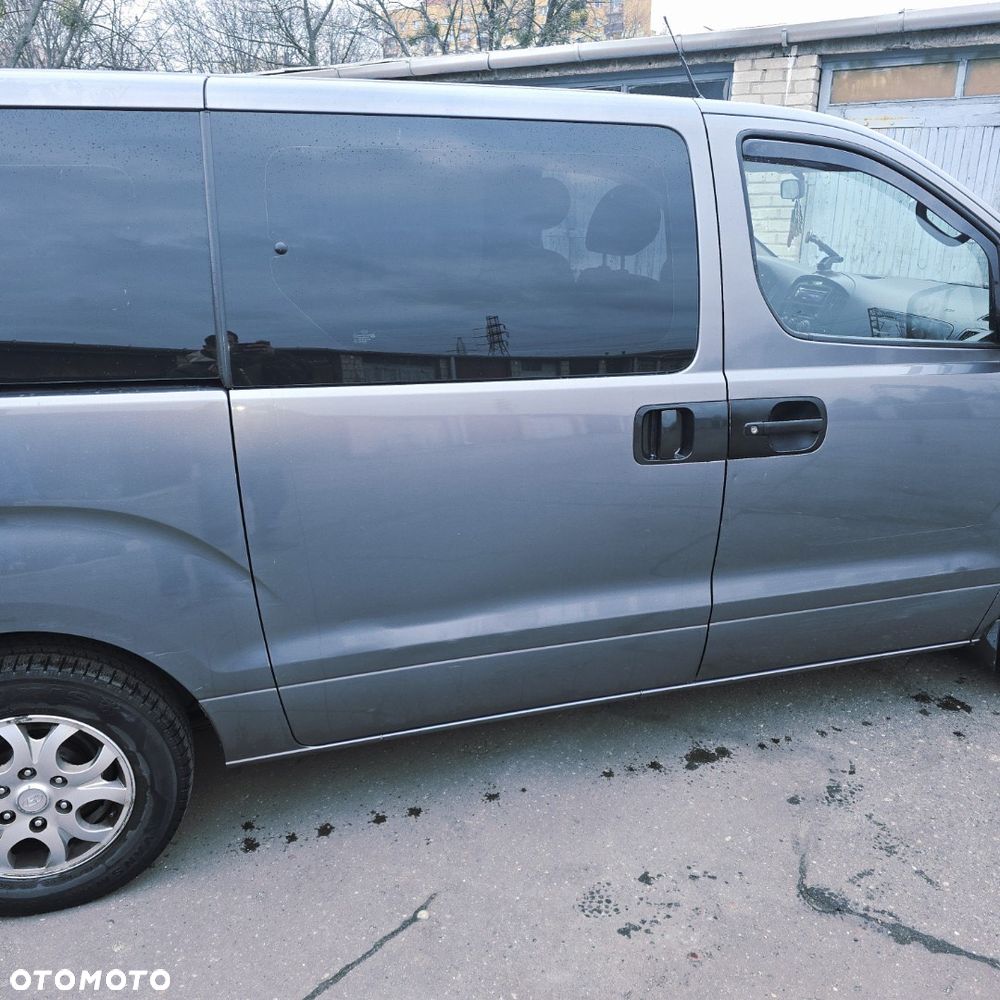 Hyundai H-1 2.5 CRDi Comfort - 4