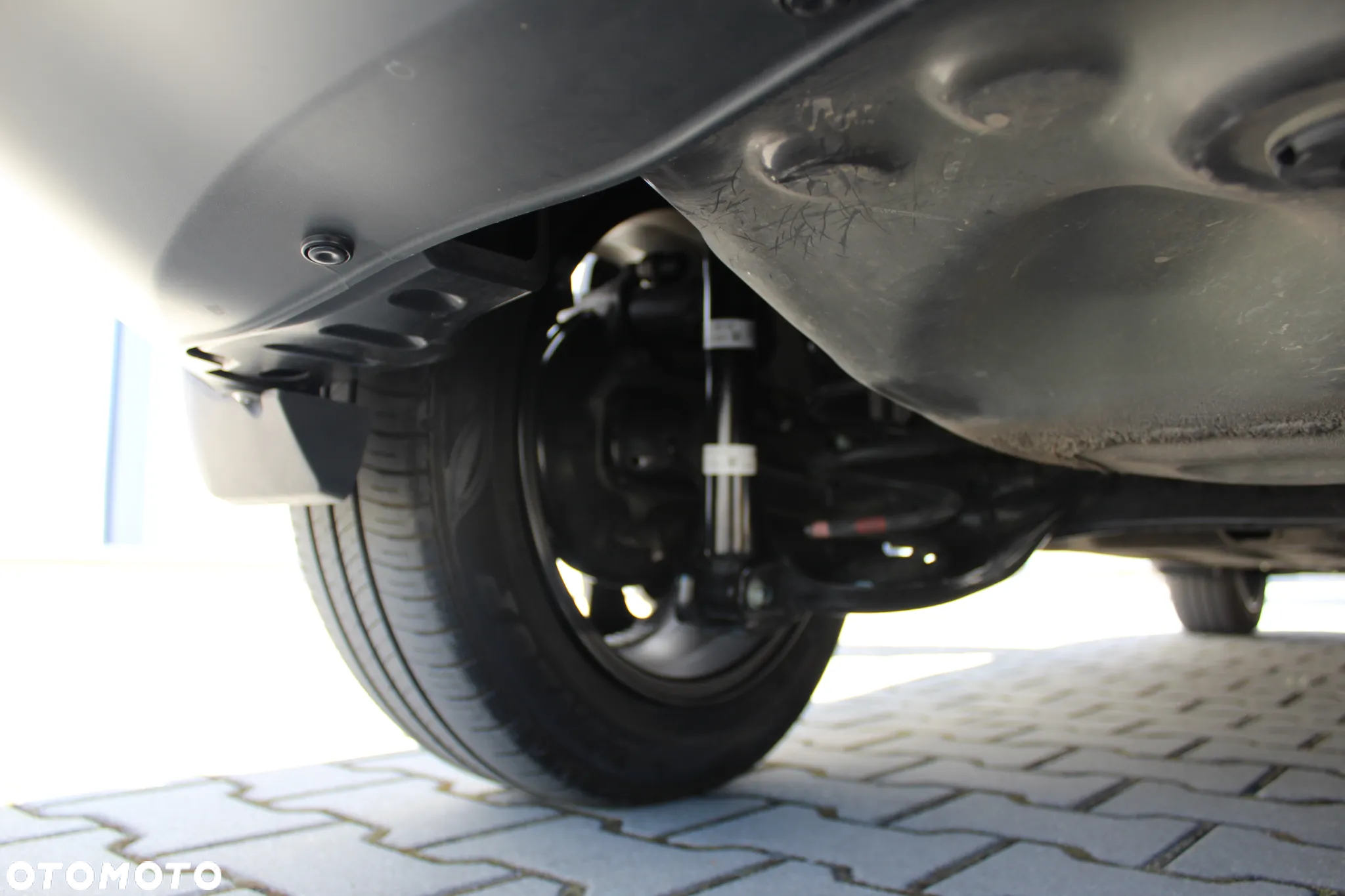 Honda Jazz 1.5 i-MMD Executive Crosstar (Czarny Dach) - 21