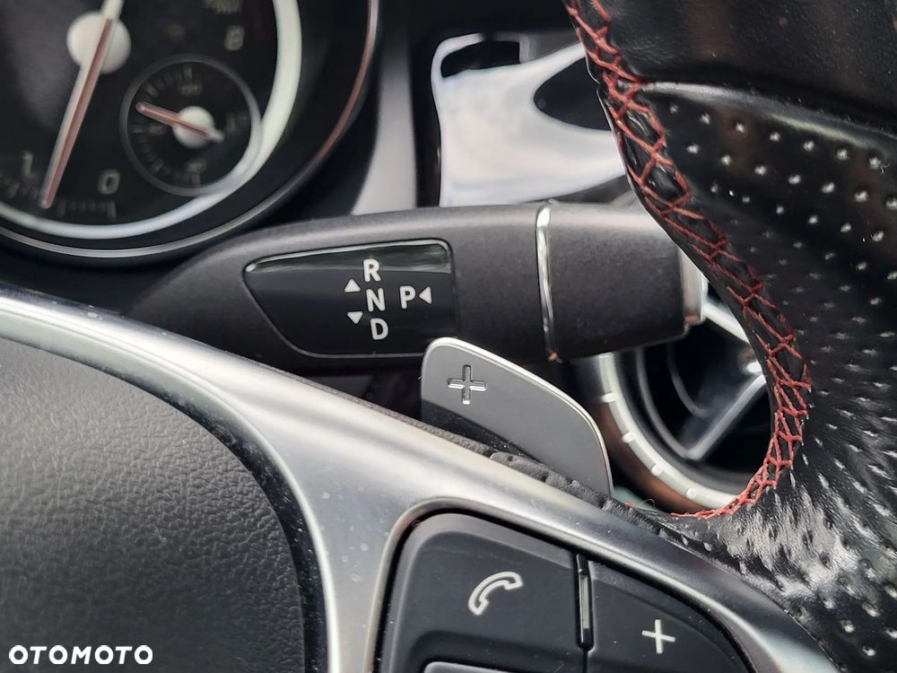 Mercedes-Benz CLA 250 4Matic 7G-DCT AMG Line - 13