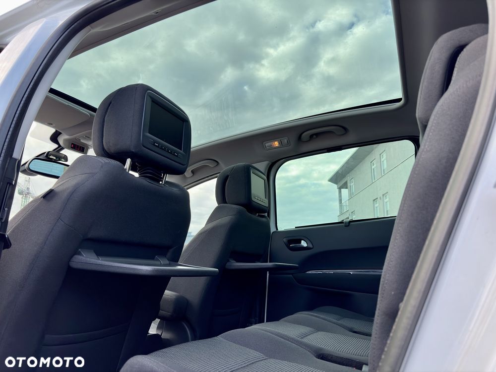 Peugeot 5008 - 8