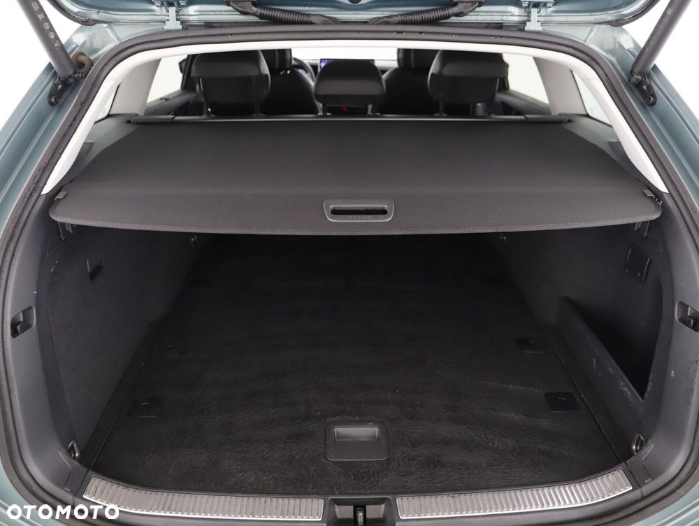 Volkswagen Passat - 8