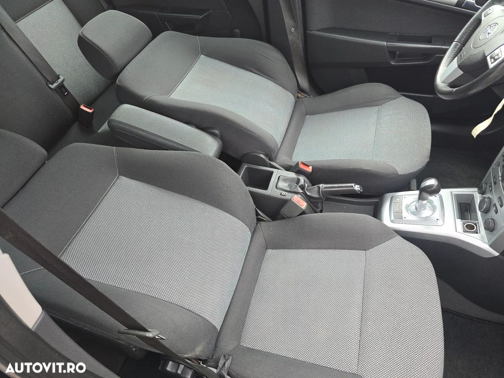 Opel Astra 1.6 Caravan - 10