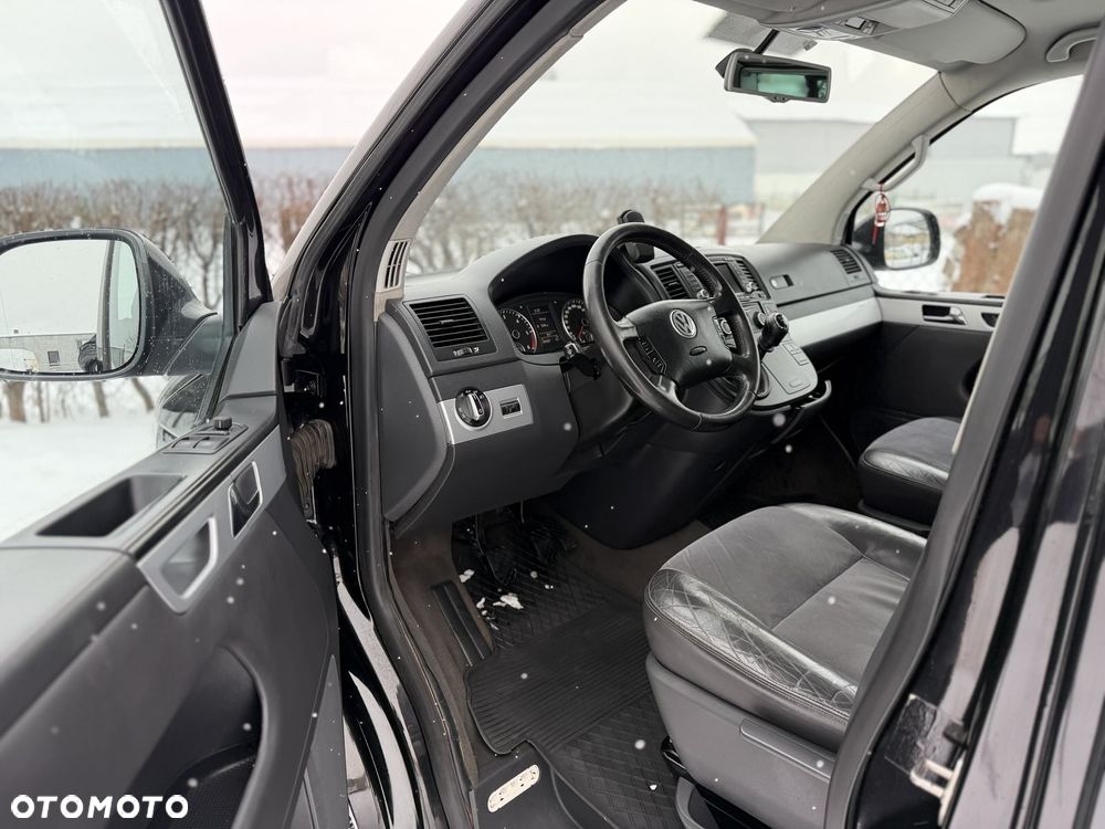 Volkswagen Multivan - 5