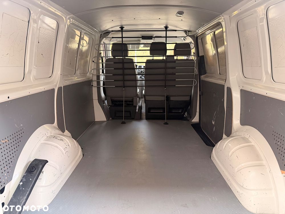 Volkswagen Transporter - 27