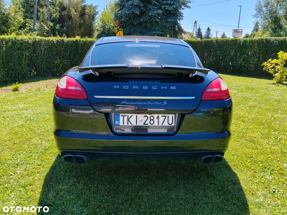 Porsche Panamera Turbo S - 8