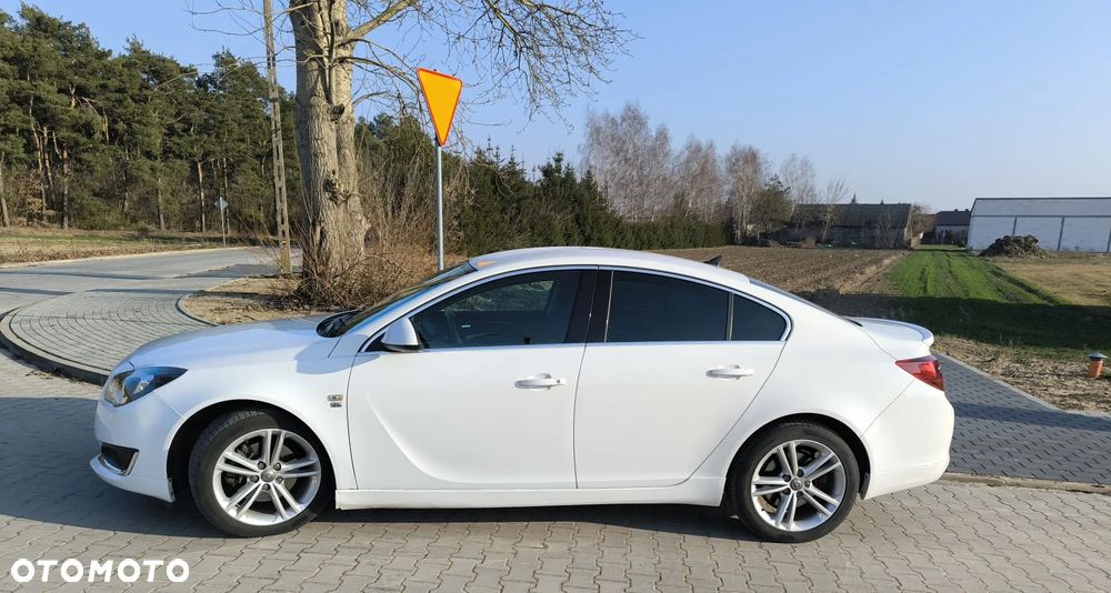 Opel Insignia 1.6 T Cosmo S&S - 3