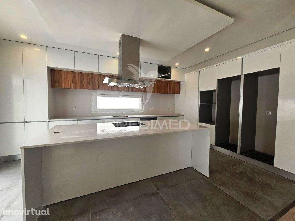 Moradia T4  c/Garagem e Piscina, Pronta Escriturar, Azeitão - Grande imagem: 4/40