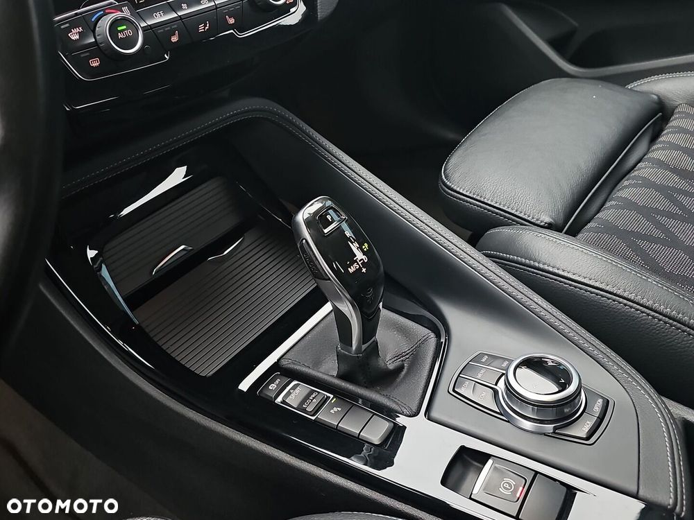 BMW X1 sDrive18i xLine - 23