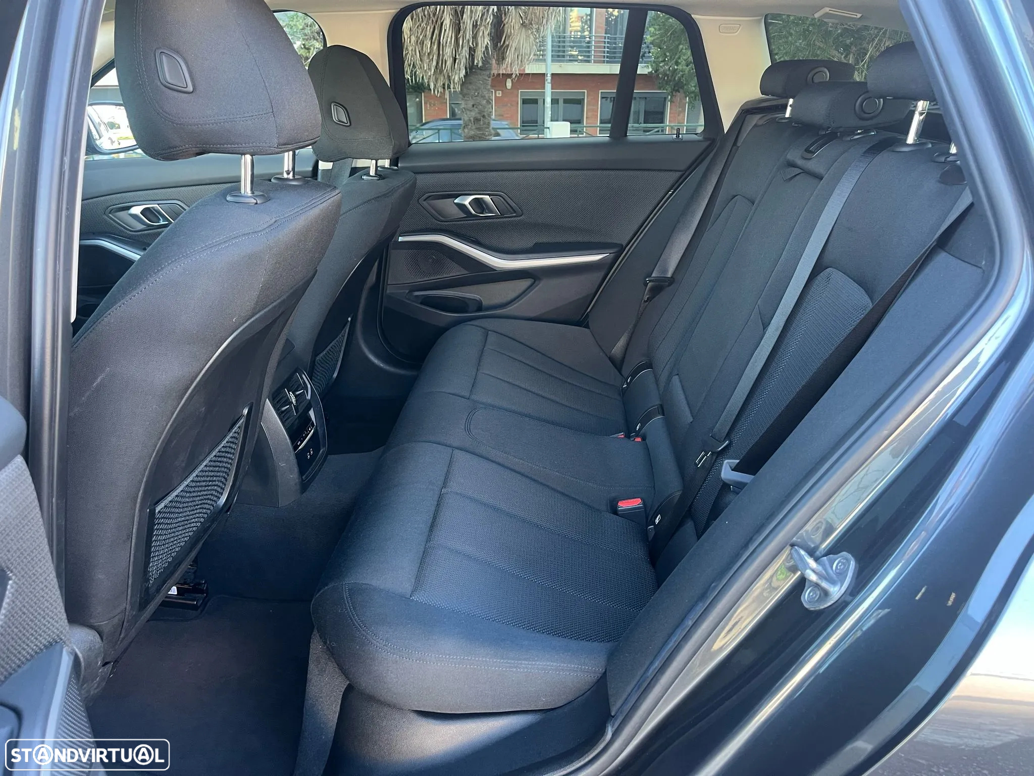 BMW 318 d Touring Auto - 56