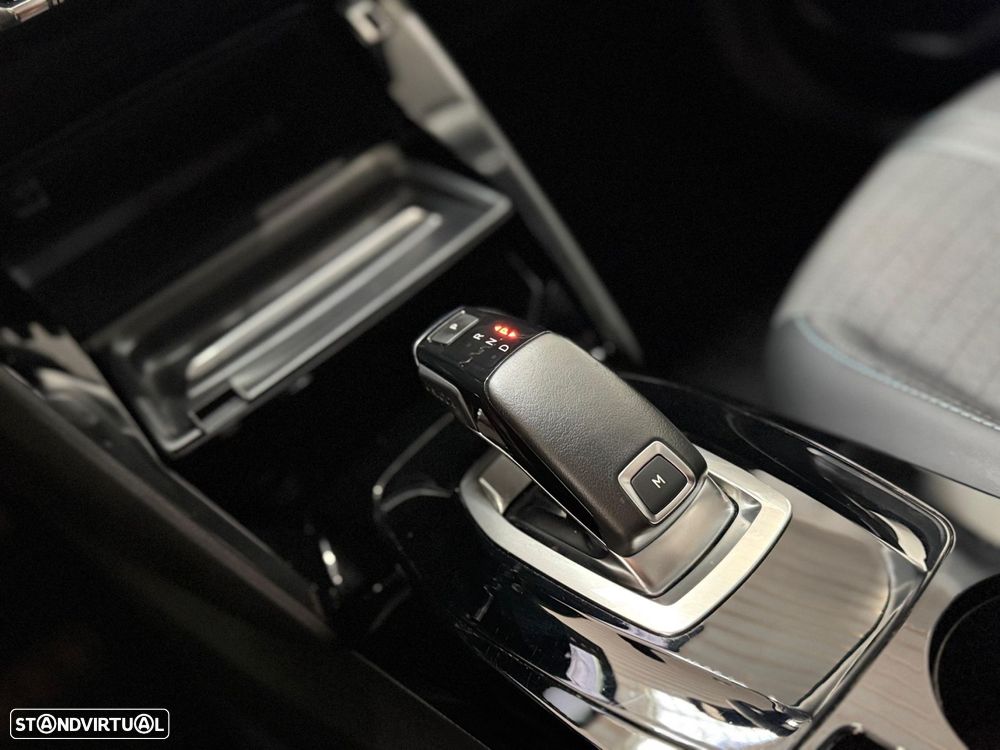 Peugeot 2008 1.2 PureTech Allure Pack EAT8 - 19