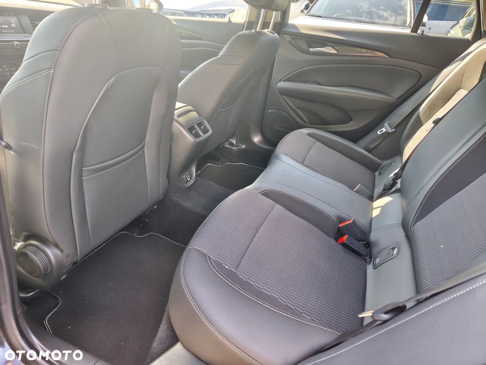 Opel Insignia 1.5 T Innovation S&S - 11