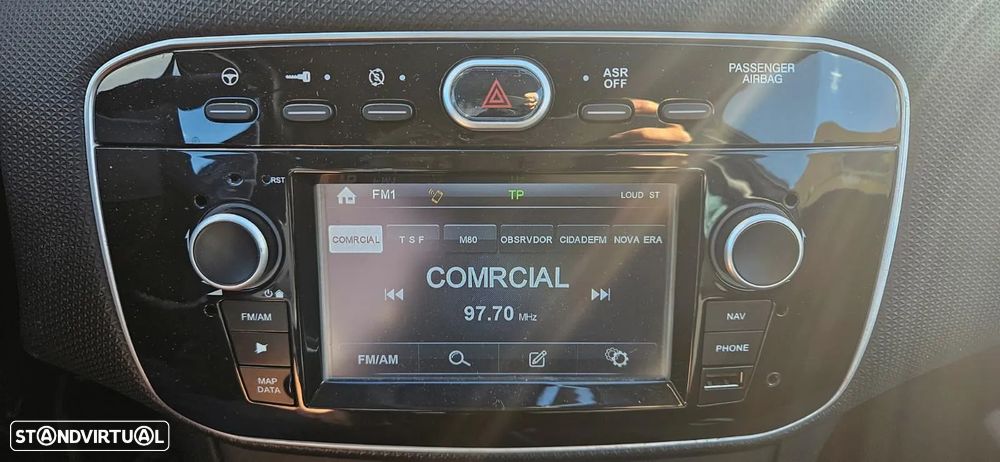 Fiat Punto 1.3 M-Jet S&S IVA Dedutível - 9