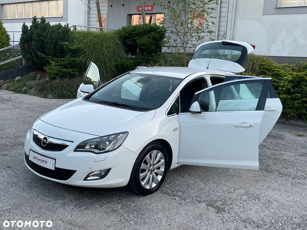 Opel Astra 1.4 Turbo Exklusiv - 38