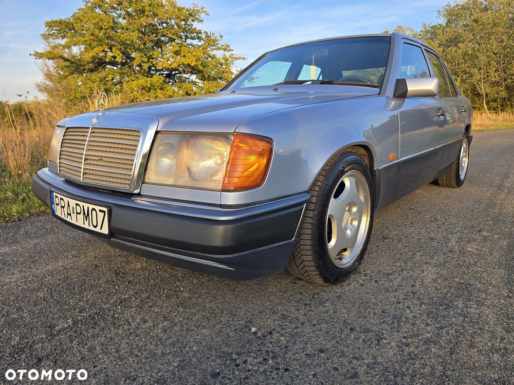 Mercedes-Benz W124 (1984-1993) - 1
