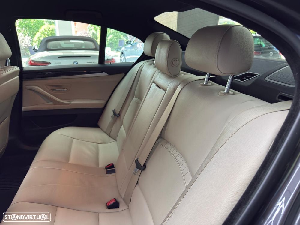 BMW 520 d xDrive Line Luxury Auto - 37