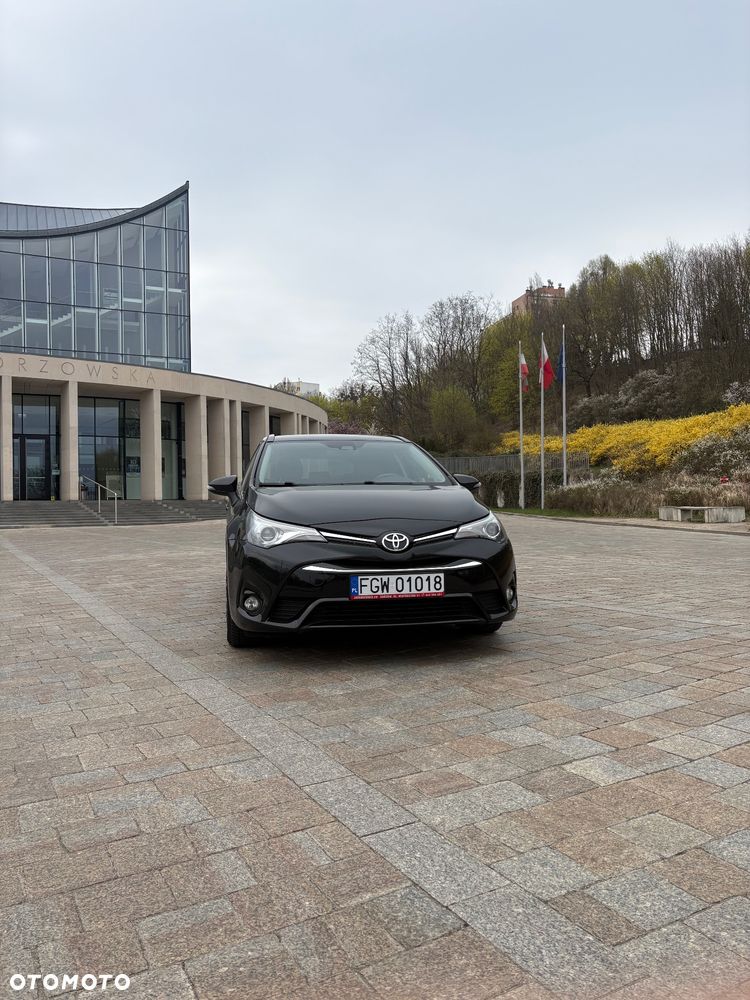 Toyota Avensis 1.8 Premium - 3