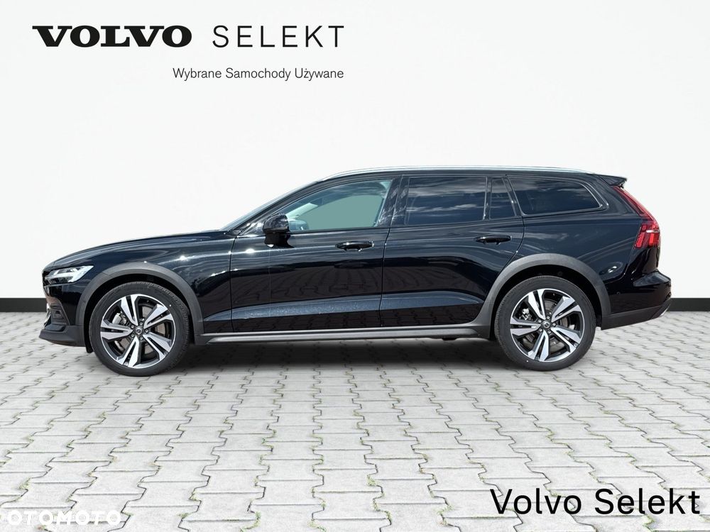 Volvo V60 Cross Country - 9