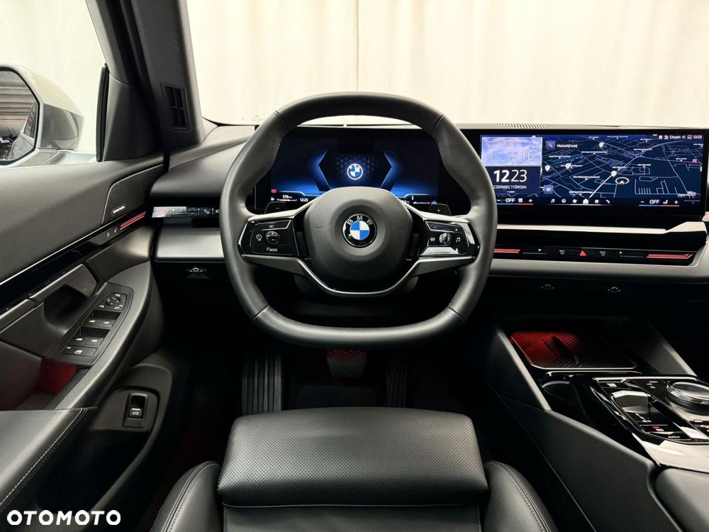 BMW Seria 5 - 24