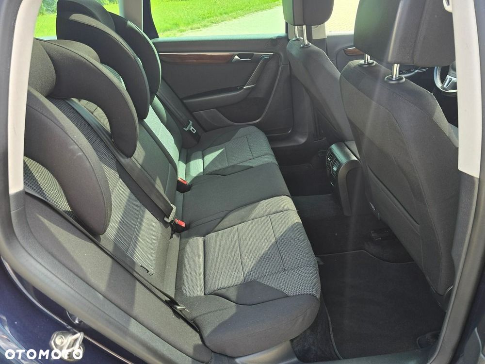 Volkswagen Passat - 27