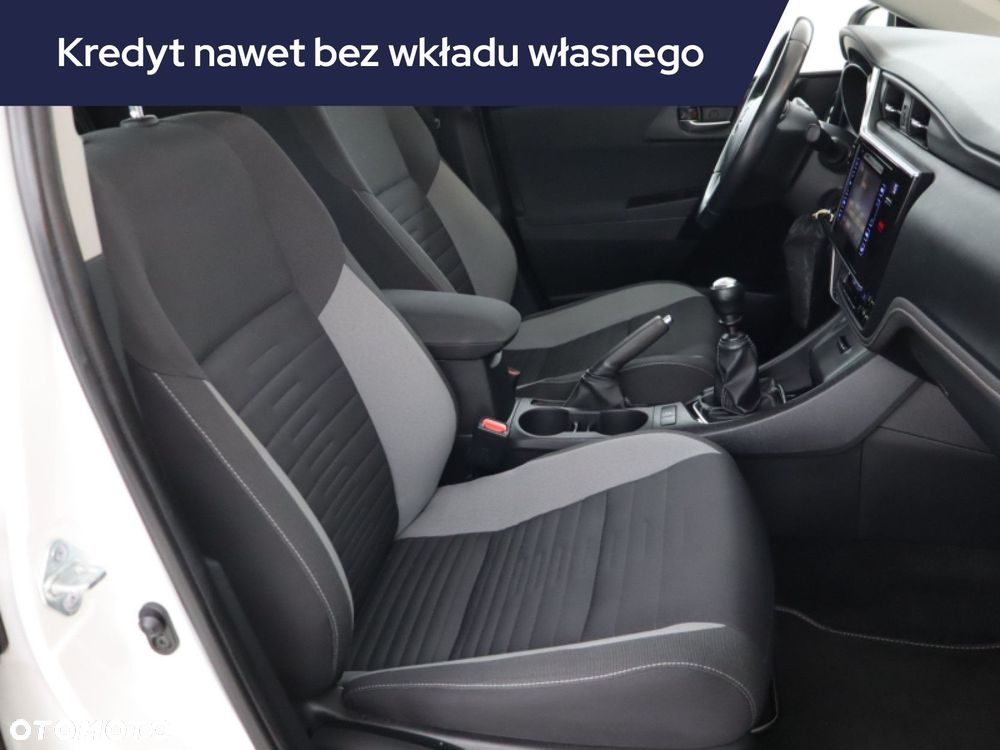 Toyota Auris - 11