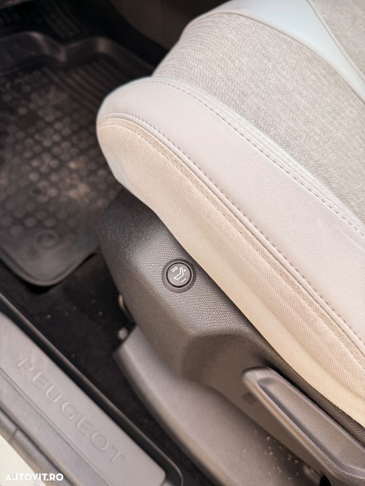 Peugeot 3008 BlueHDi 130 Stop & Start EAT8 Allure - 12