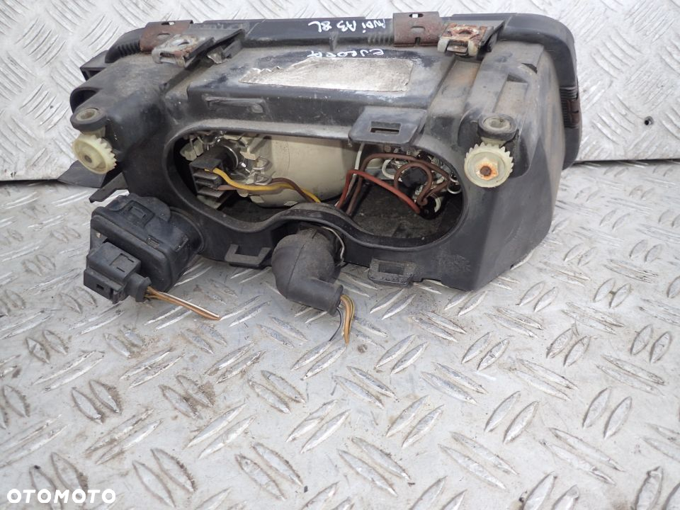 LAMPA LEWY PRZOD AUDI A3 8L EUROPA RADOM - 3