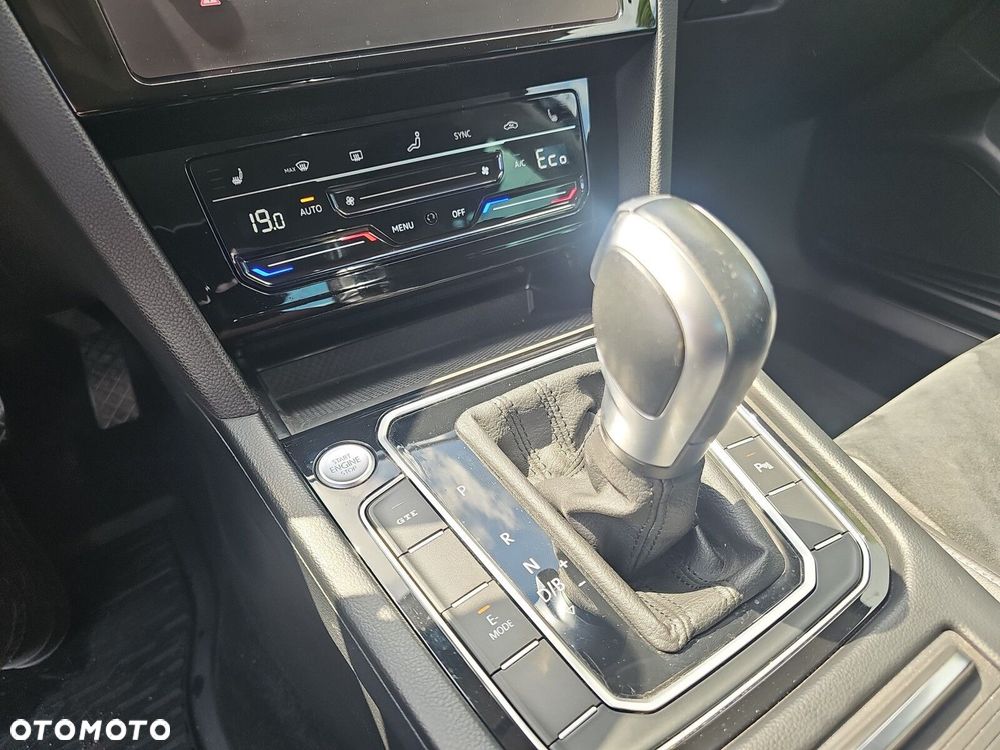 Volkswagen Passat - 18