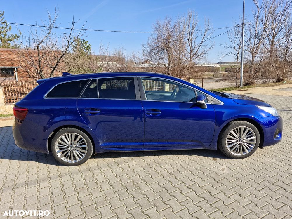 Toyota Avensis 2.0 D-4D Executive - 8