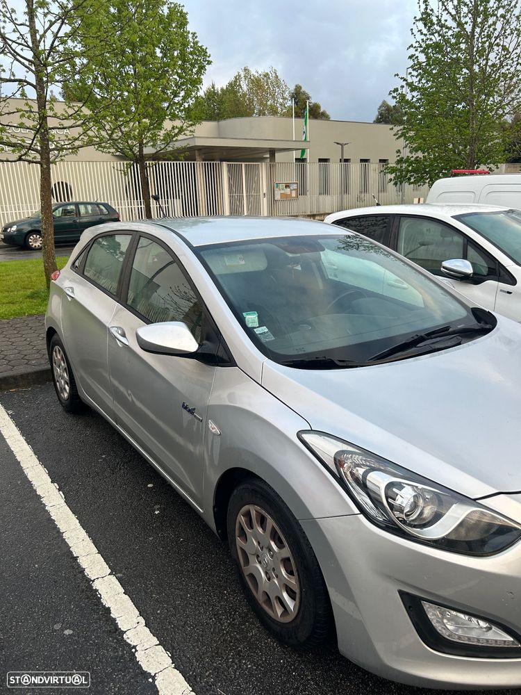 Hyundai i30 1.6 CRDI Blue Comfort - 2