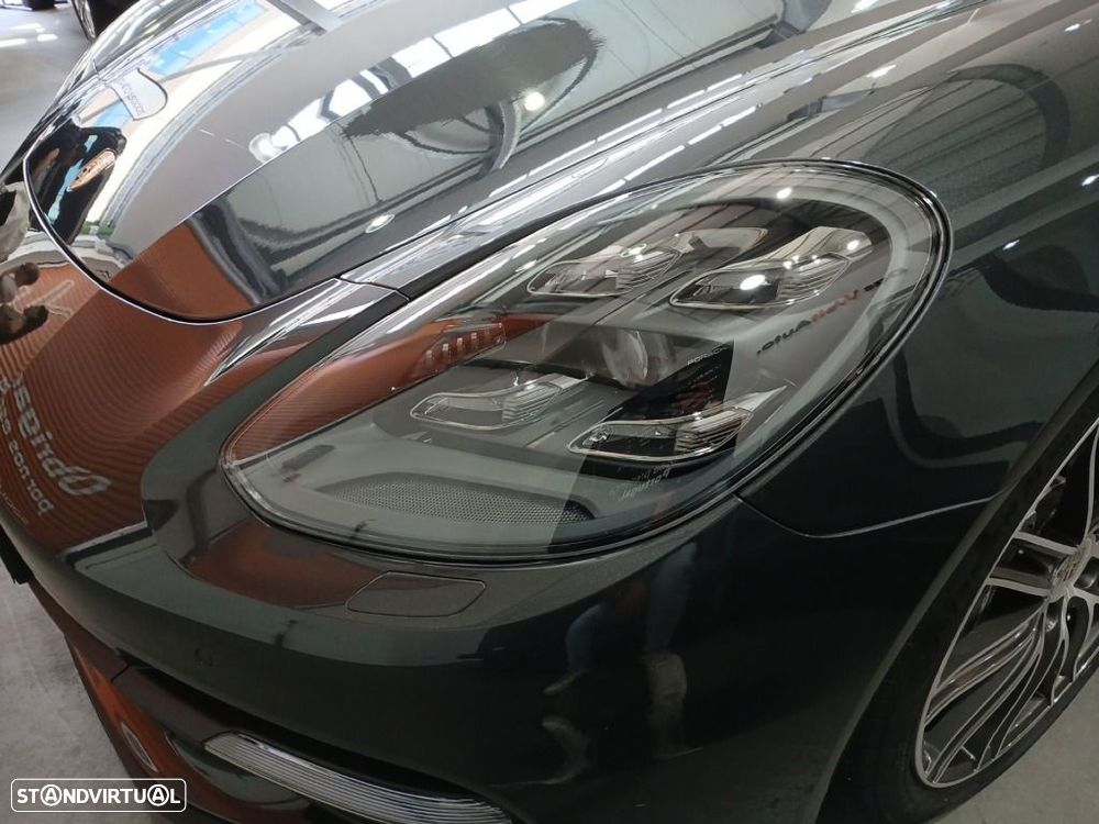 Porsche Panamera Sport Turismo 4 E-Hybrid - 35
