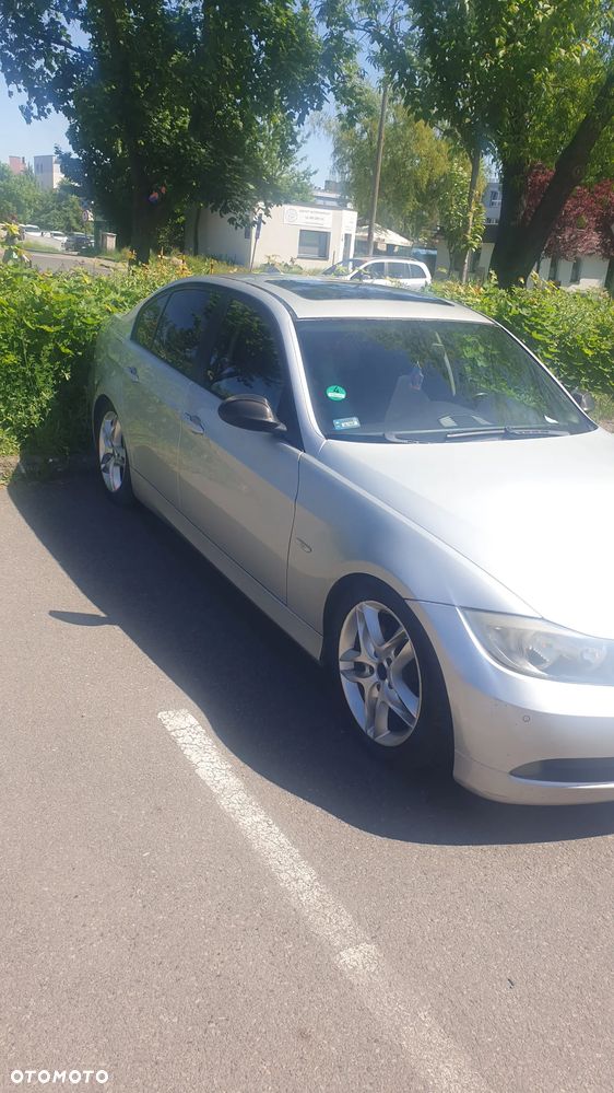 BMW Seria 3 320i - 4