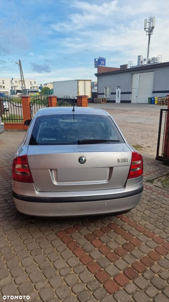 Skoda Octavia 1.6 - 4