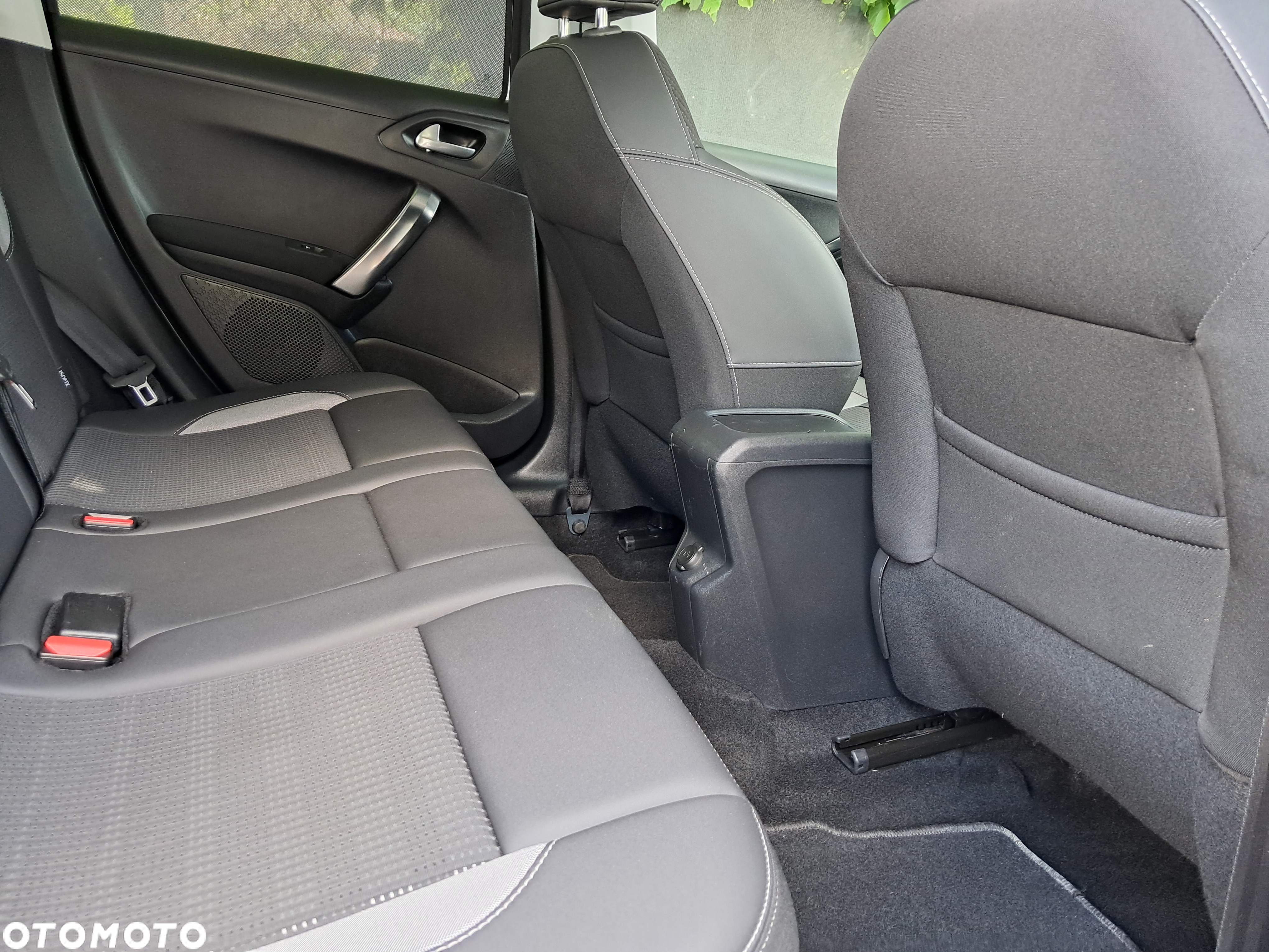 Peugeot 2008 PureTech 130 Allure Pack - 27