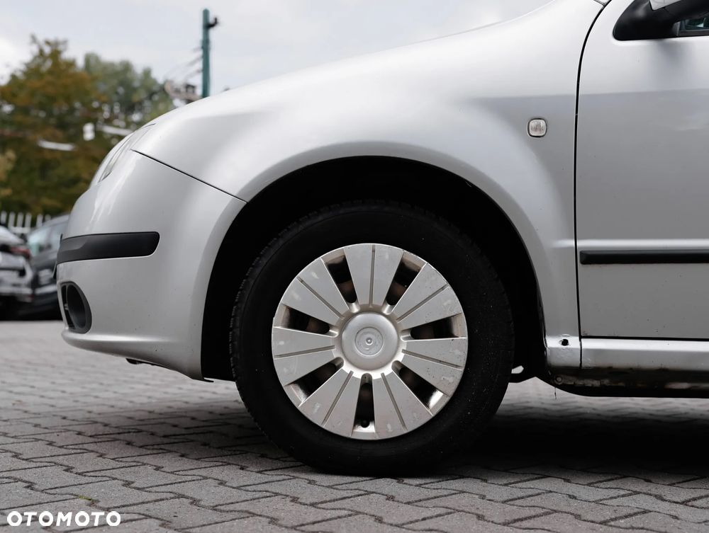 Skoda Fabia 1.4 16V Active - 6