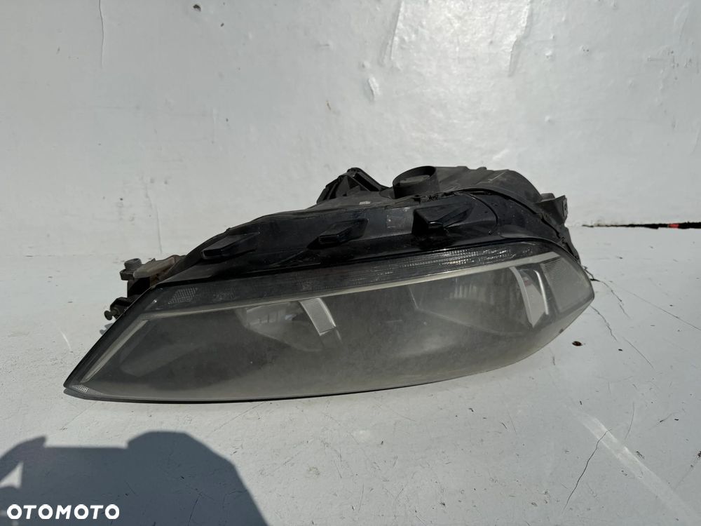 VW GOLF SPORTSVAN PRAWA LAMPA PRZÓD SILNICZEK 517941006B - 6
