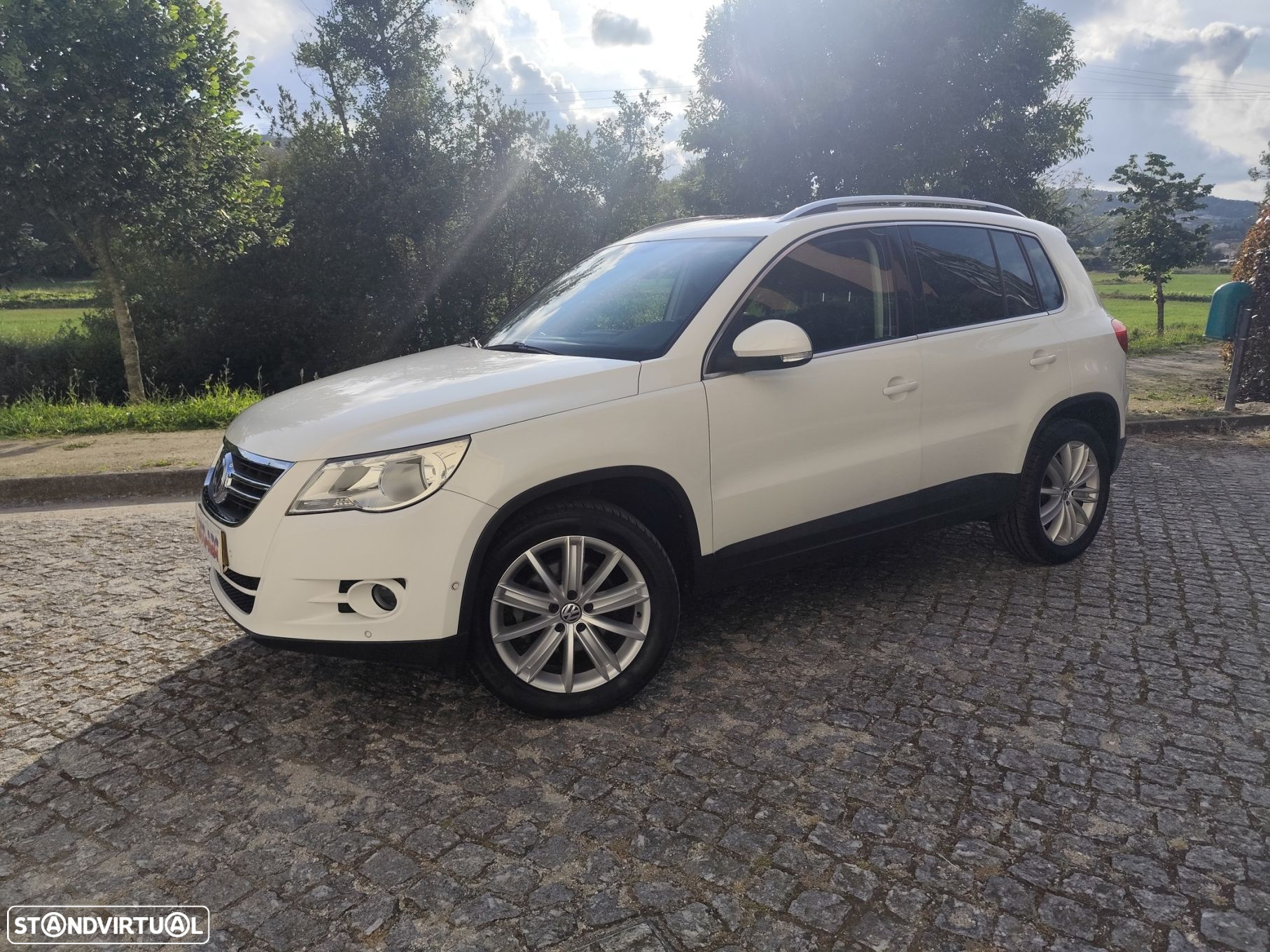 VW Tiguan 2.0 TDi Sport BlueMotion - 2