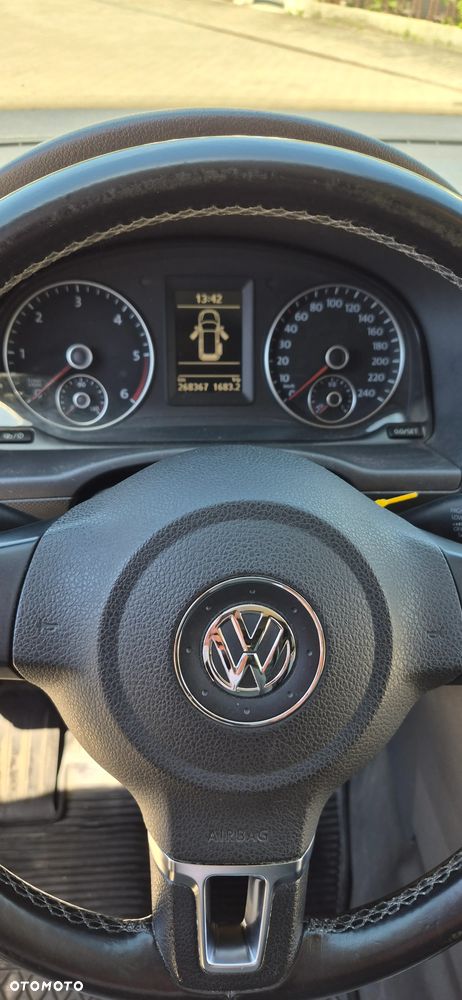 Volkswagen Caddy Highline Mixt DSG - 17