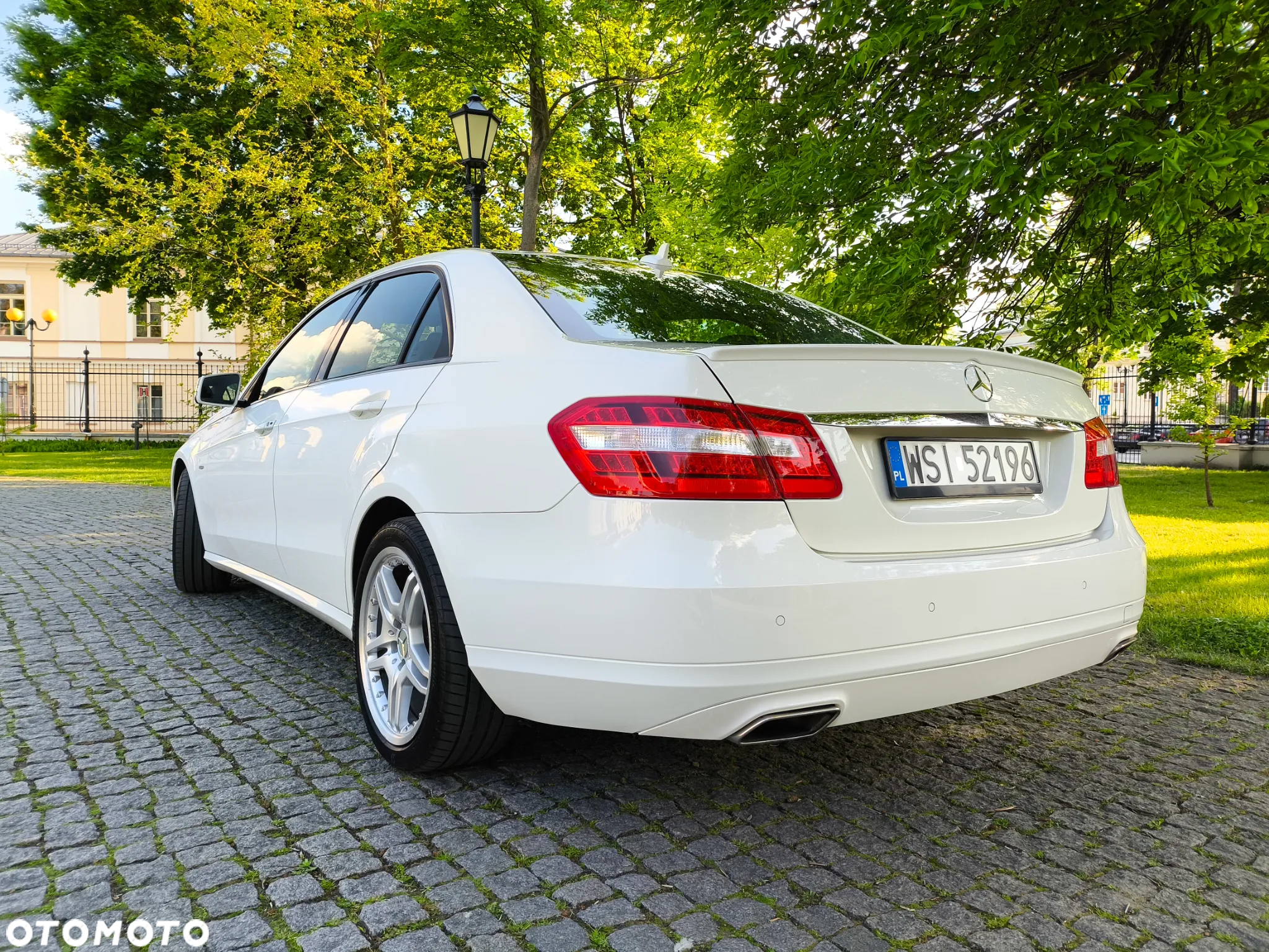Mercedes-Benz Klasa E 200 T BlueEFFICIENCY - 14