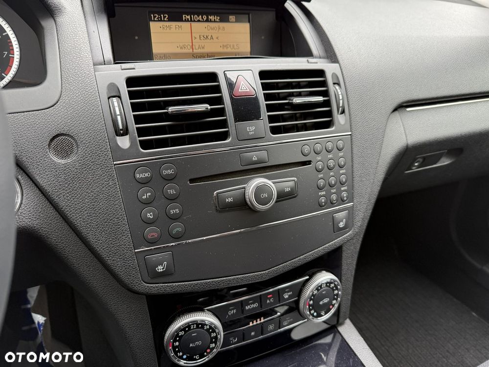 Mercedes-Benz Klasa C 180 K BlueEff Classic - 26