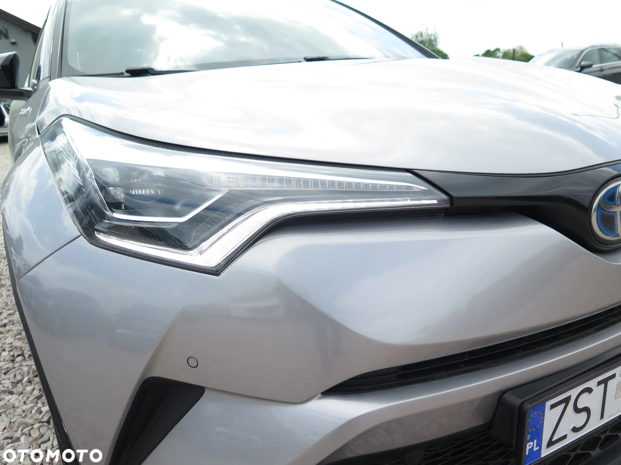 Toyota C-HR - 12
