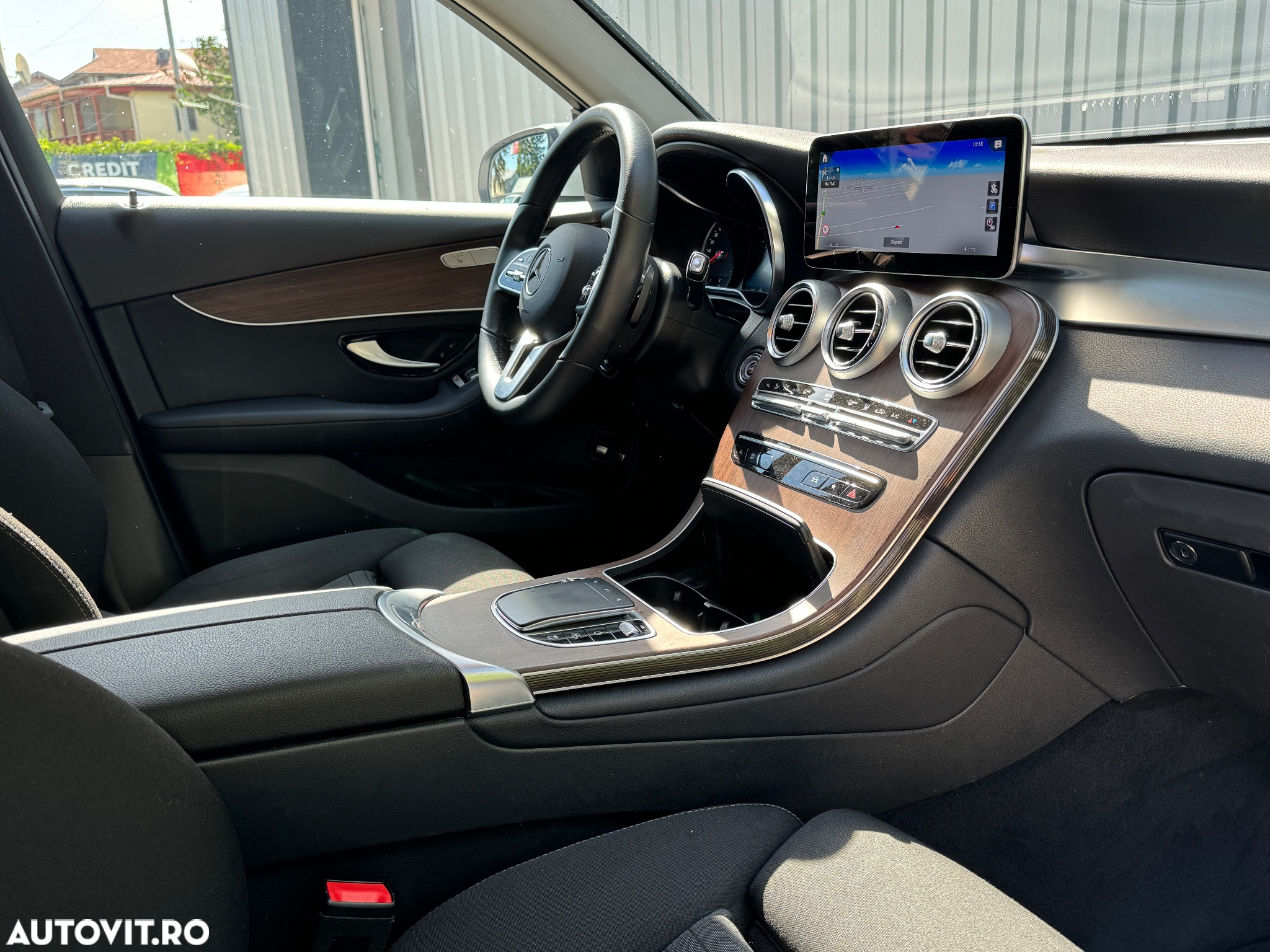 Mercedes-Benz GLC 300 e 4Matic 9G-TRONIC Exclusive - 24