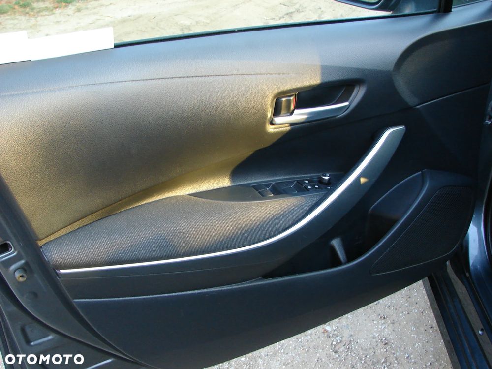 Toyota Corolla 1.8 Hybrid Style - 18