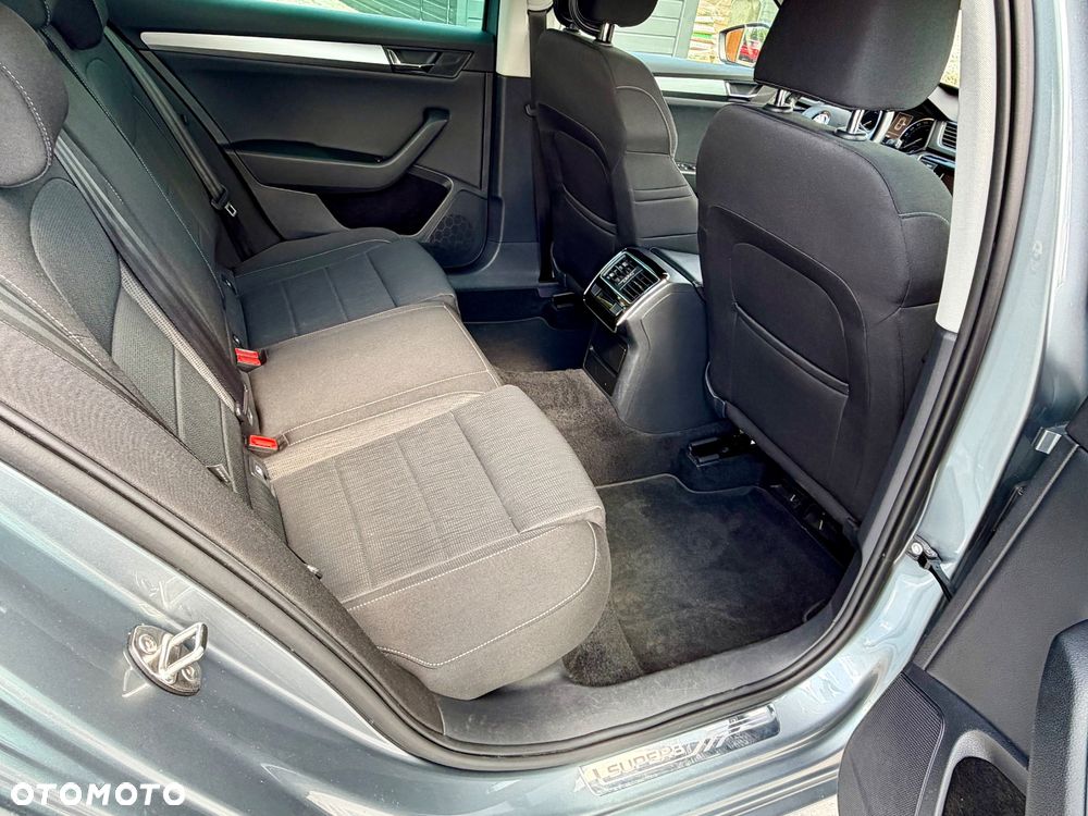 Skoda Superb 1.8 TSI Ambition DSG - 26