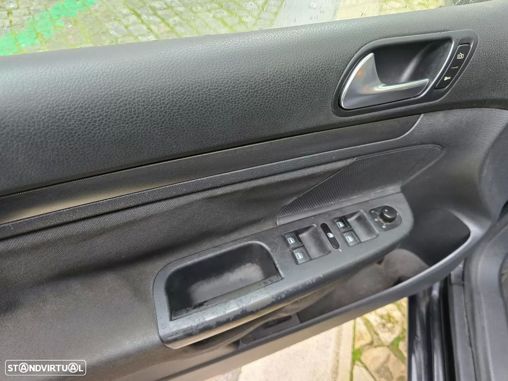 VW Golf 1.4i Trendline AC - 9