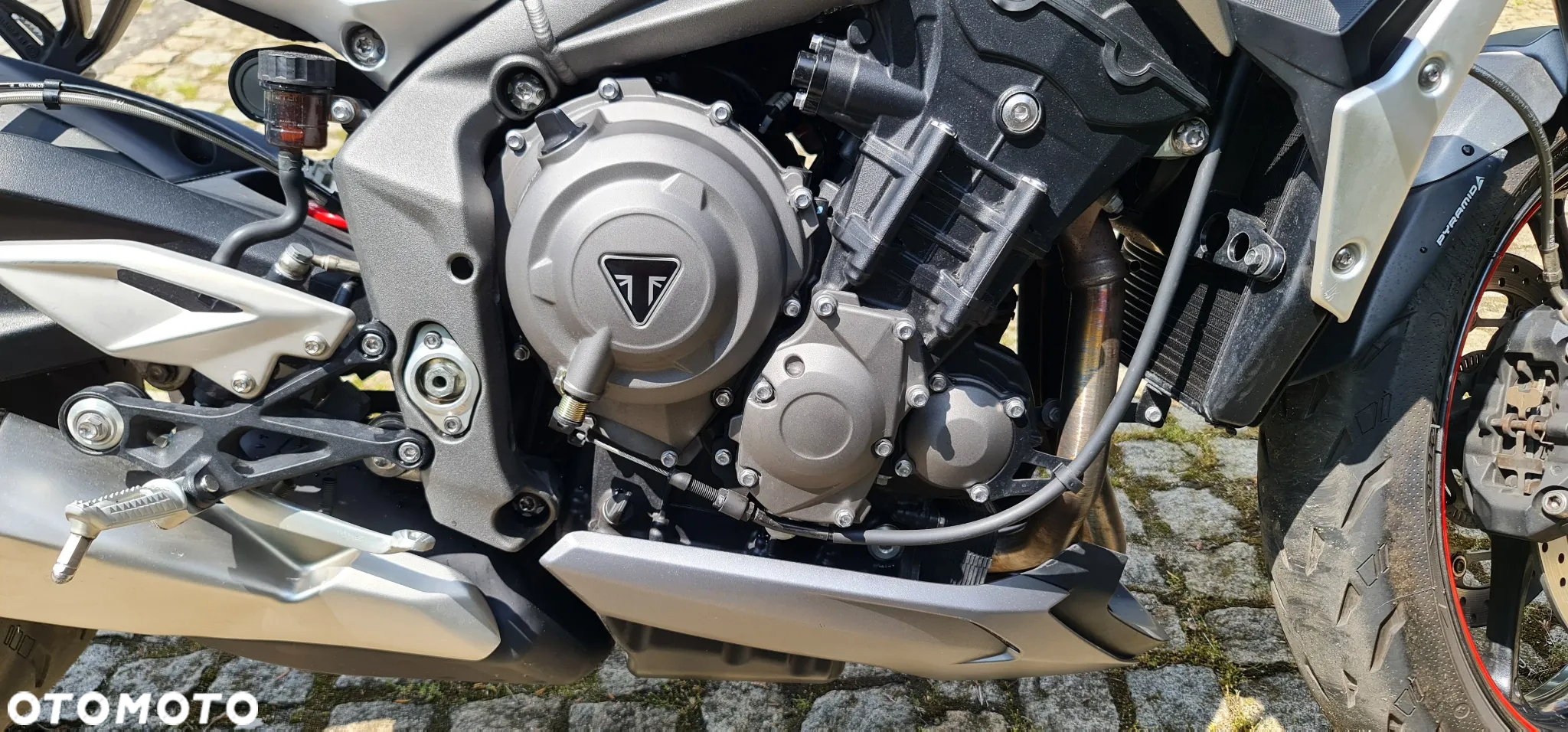 Triumph Street Triple - 4