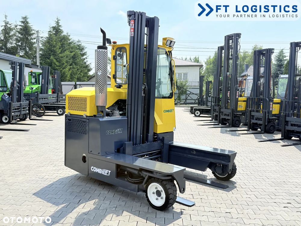 Combilift WÓZEK CZTEROKIERUNKOWY - WIELOKIERUNKOWY | COMBILIFT C3000 | GAS | TRIPLEX 6400MM | JEDYNE 953 MOTOGODZINY | POZYCJONER WIDEŁ | WOLNY SKOK | NOWE OPONY | PO SERWISIE | STAN IDEALNY - 4