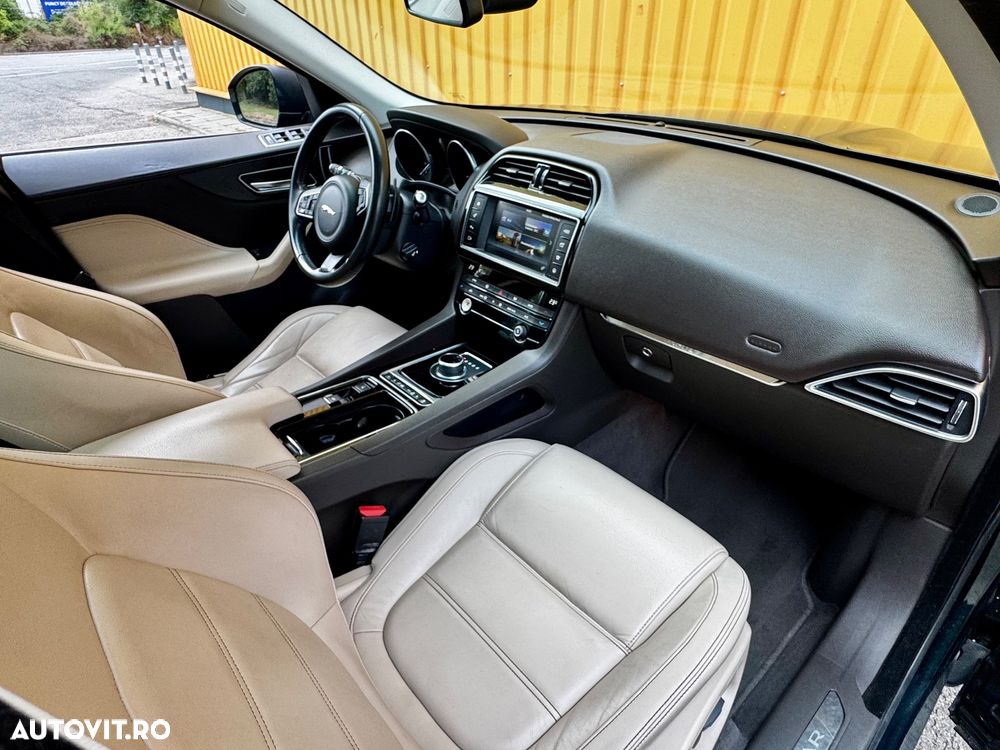 Jaguar F-Pace 20d AWD Aut. Prestige - 9