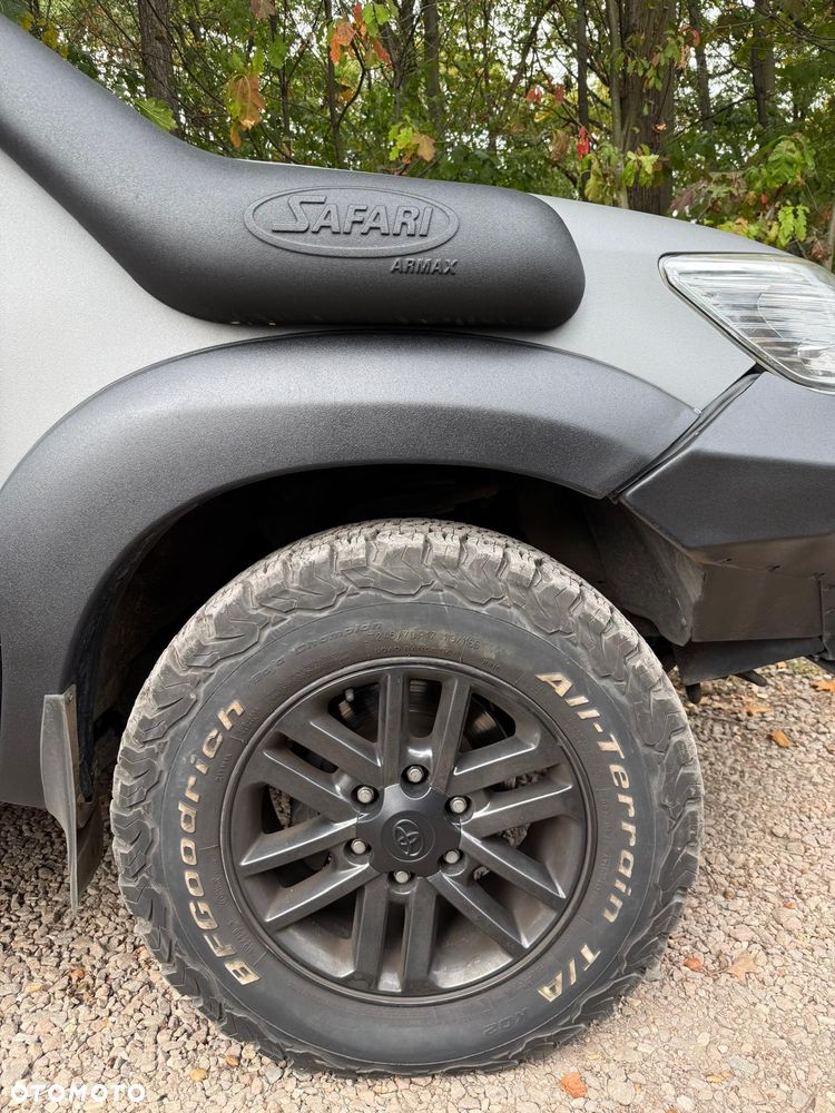 Toyota Hilux 3.0 D-4D SR5 - 12