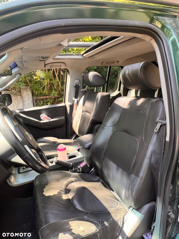 Nissan Navara 2.5 D SE - 12